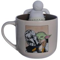 Caneca Baby Yoda Mandalorian Com Boneco Infusor Chá Cerâmic 350 ml Oficial Star Wars - Zona Criativa