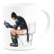 Caneca Batman Cagando Engraçada Divertida Super Herói