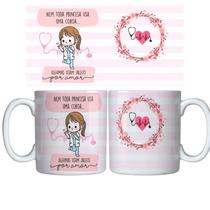 Caneca Branca 325ml arte profissão - Medicina - nem toda princesa usa coroa algumas usam jaleco
