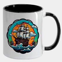 Caneca Branca Interna Preta de Porcelana 325ml NAVIO PIRATA MAR SOL