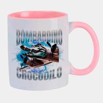 Caneca Branca Interna Rosa de Porcelana 325ml Bombardino Crocodilo Bootleg Brainrot Italian Brainrot Meme Caneca Branca Interna Rosa de Porcelana 325ml Bombardino Crocodilo Bootleg Brainrot Italian Brainrot Meme