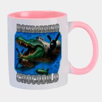 Caneca Branca Interna Rosa de Porcelana 325ml Italian Brainrot Bombardino Crocodilo Meme Caneca Branca Interna Rosa de Porcelana 325ml Italian Brainrot Bombardino Crocodilo Meme