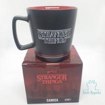 Caneca Buck Stranger Things The Upside Down Zona Criativa 400ml Ref.9172