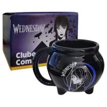 Caneca Caldeirão 3D Wandinha Wednesday Família Addams Linda