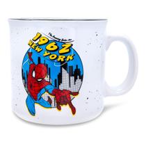 Caneca Camper Silver Buffalo Marvel Comics Homem-Aranha 1962 Caneca Camper Silver Buffalo Marvel Comics Homem-Aranha 1962