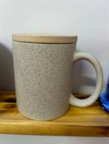 Caneca com tampa Caneca com tampa
