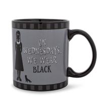 Caneca de cerâmica Silver Buffalo Wednesday We Wear Black 600ml Caneca de cerâmica Silver Buffalo Wednesday We Wear Black 600ml