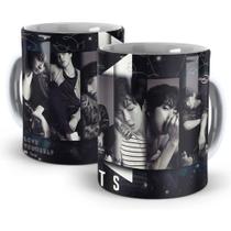 Caneca De Porcelana Bts - Bangtan Boys Mod. 001 Caneca De Porcelana Bts - Bangtan Boys Mod. 001
