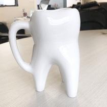 Caneca de Porcelana Formato Dente Molar para Dentistas - 270ml
