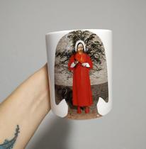 Caneca de Porcelana - O Conto da Aia Caneca de Porcelana - O Conto da Aia