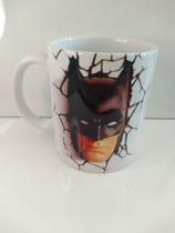 Caneca de porcelana personagens Premium