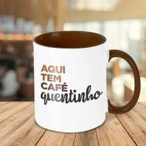 Caneca Decorativa Divertida - Aqui Tem Café Quentinho
