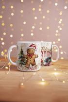 Caneca em Porcelana Branca personalizada através da sublimação garantindo cores vibrantes.