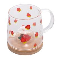 Caneca em Vidro Borossilicato com Pires em Bambu Morango 350ml - Lyor Caneca em Vidro Borossilicato com Pires em Bambu Morango 350ml - Lyor