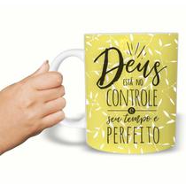 Caneca Evangélica Deus Está NoControle de Plástico Rígido