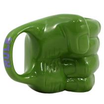 Caneca Formato 3D em Porcelana Mão Hulk 350ml - Zona Criativa