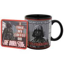 Caneca ICUP I Take My Coffee On The Dark Side de cerâmica com porta-copos