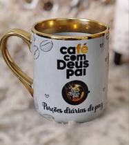 Caneca Imperial Alça e Borda Dourada Café com Deus Pai Exclusiva -Visual Luxo e Diferenciado Caneca Imperial Alça e Borda Dourada Café com Deus Pai Exclusiva -Visual Luxo e Diferenciado