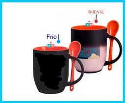 Caneca mágica com colher preta com vermelho