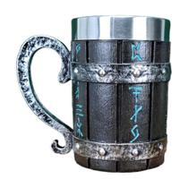 Caneca Medieval Artesanal Runas Geek 3D em Resina Copo em Aço Inox Grande Térmico Chopp Cerveja Div Caneca Medieval Artesanal Runas Geek 3D em Resina Copo em Aço Inox Grande Térmico Chopp Cerveja Div