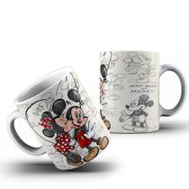 Caneca Mickey Amigos em Cerâmica Importada com 325ml de Pura Magia!"