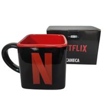 Caneca Netflix Cubo 3D Quadrada Cerâmica Preta 300ML Oficial - Zona Criativa Caneca Netflix Cubo 3D Quadrada Cerâmica Preta 300ML Oficial - Zona Criativa