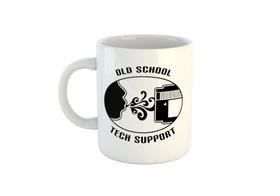 Caneca Old School Tech Support C470
