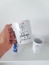 Caneca personalizada com frase "Te amarei de Janeiro a Janeiro"