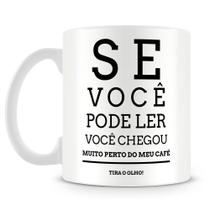 Caneca Personalizada Muito Perto - Porcelana Branca com Estampa Divertida