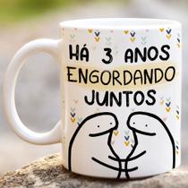 Caneca porcelana flork há 3 anos engordando juntos 325ml Caneca porcelana flork há 3 anos engordando juntos 325ml