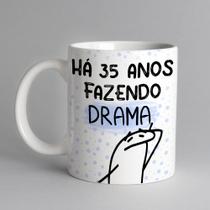 Caneca porcelana flork há 35 anos fazendo drama 325ml