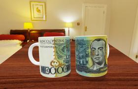 Caneca Porcelana Tema Dinheiro 100 mil cruzeiros