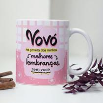 Caneca Porcelana Vovó na Gaveta das Minhas Melhores Lembranças tem Você Est. DKA23 - Avós Zlprint Caneca Porcelana Vovó na Gaveta das Minhas Melhores Lembranças tem Você Est. DKA23 - Avós Zlprint
