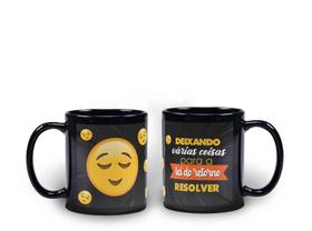 Caneca Preta Humor Emoticon Deixando Várias Coisas Para A Lei do Retorno Resolver Caneca Preta Humor Emoticon Deixando Várias Coisas Para A Lei do Retorno Resolver