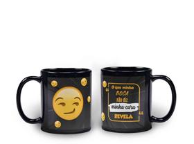 Caneca Preta Humor Emoticon O Que Minha Boca Não Diz Minha Cara Revela