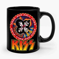Caneca preta rock n roll over bandas Kiss Psycho Circus hard