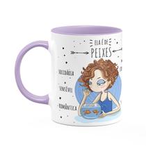 Caneca Signos Cartoon - Ela é de Peixes - B-lilac Caneca Signos Cartoon - Ela é de Peixes - B-lilac