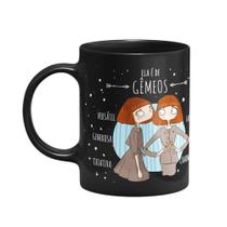 Caneca Signos Preta - Ela é de Gêmeos Caneca Signos Preta - Ela é de Gêmeos