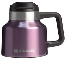 Caneca Stanley Tough-To-Tip Admiral's 590mL em aço inoxidável isolado Caneca Stanley Tough-To-Tip Admiral's 590mL em aço inoxidável isolado