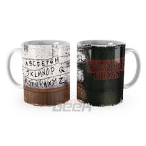 Caneca Stranger Things Alfabeto - Decora Geek