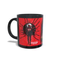 Caneca Stranger Things Vecna Eleven Toda Preta