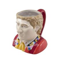 Caneca Underground Toys Doctor Who 6º Doctor Colin Barker Caneca Underground Toys Doctor Who 6º Doctor Colin Barker