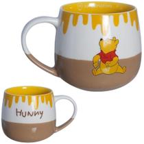 Caneca Ursinho Pooh Cerâmica 400ML + Caixa Presente Oficial Disney - Zona Criativa Caneca Ursinho Pooh Cerâmica 400ML + Caixa Presente Oficial Disney - Zona Criativa