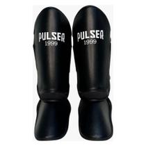 Caneleira de Proteção 20 mm Muay Thai Preto 1999 Branco Pulser Cor:PretoTamanho:M Caneleira de Proteção 20 mm Muay Thai Preto 1999 Branco Pulser Cor:PretoTamanho:M