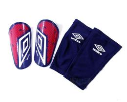 Caneleira New Shield Sleeve c suporte - Umbro Caneleira New Shield Sleeve c suporte - Umbro