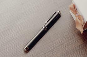 Caneta gel luxo recarregável