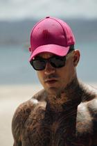 Cap Mahe Pink Sing