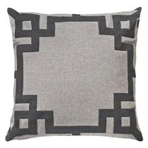 Capa Almofada De Bouclé E Linho Frame Grego Cinza Cru 50x50