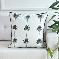 Capa Almofada Tropical Coqueiros Verdes em Linhão Branco 45x45