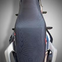 Capa banco de moto emborrachada 3D Preta universal Honda Capa banco de moto emborrachada 3D Preta universal Honda